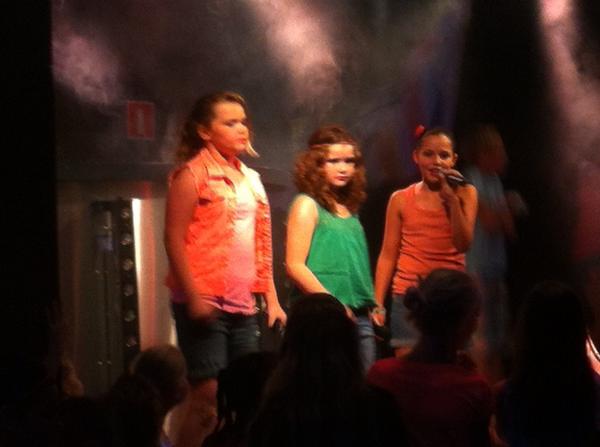 The Green Corner Kids geven spectaculair optreden op #400Maassluis feest in Showtime