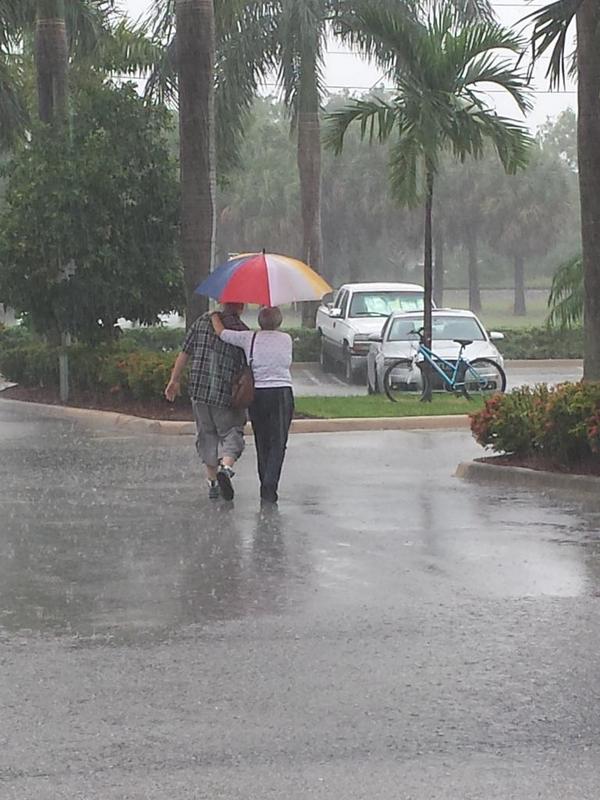 TifDiP's tweet image. What a guy... @agiantginger offered to walk an old lady to her car after her haircut #BestGuyEver #myginger #newbff