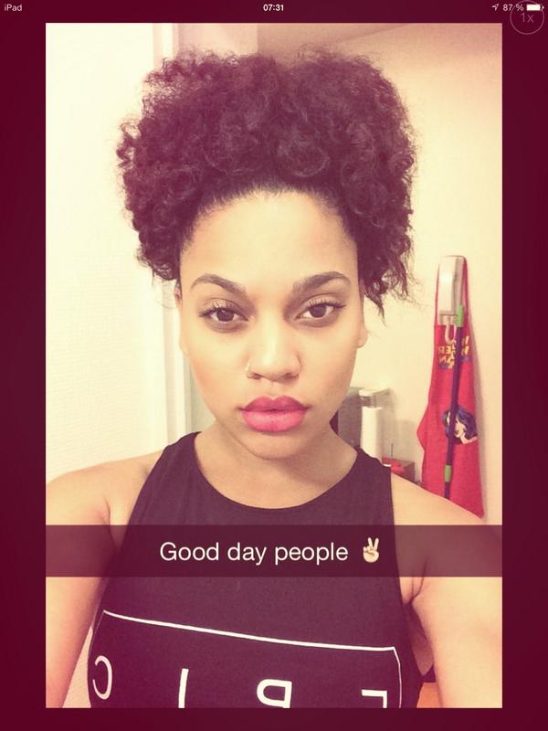 afroqueenv tweet picture