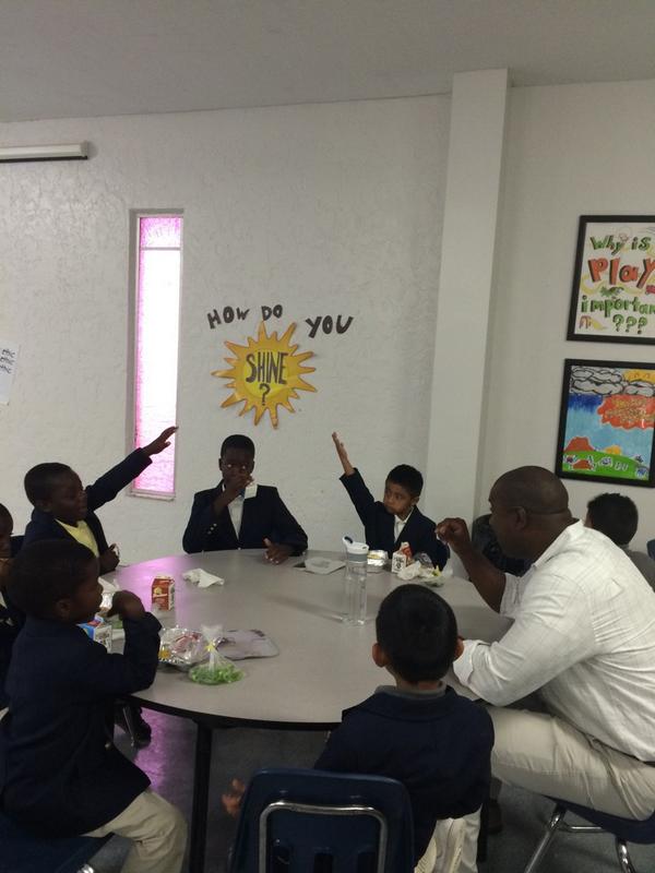 neilphillipsnet's tweet photo. I enjoyed my lunch w/our @VMAcademy1 Class Presidents today. #StudentVoicesMatter #Leadership #Excellence #MinorityEd http://t.co/ukH04w9cJq