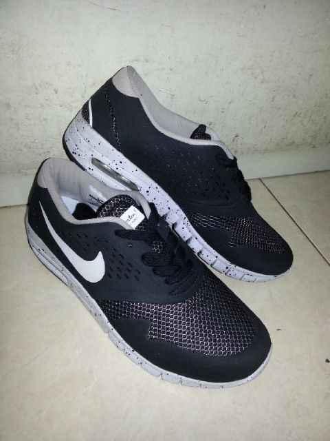 Nike Eric Koston Max 2 Black/Grey Sail size 40 - 44 Premium . WA: 085780545955/line : adellaftanoko