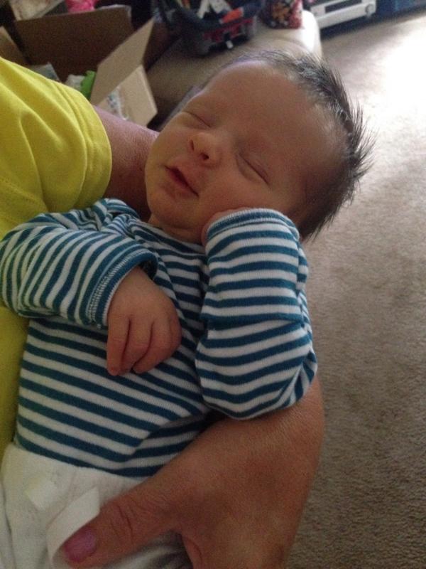 ashledwon's tweet photo. Never leaving this baby boy #stayingforever #goodbyebuffalo http://t.co/CU9eVSnOXF