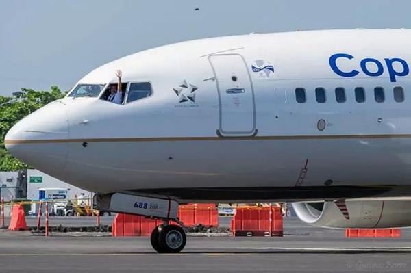 HarrisHeroCrazy's tweet photo. Gracias @CopaAirlines por darnos esta felicidad un saludo se que en un futuro estare como piloto en ese Boeing 737 http://t.co/pl0hy07ZCy