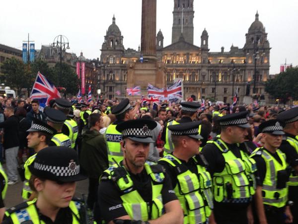 SPBFB2003's tweet photo. Nationalist bully boys now having to be protected..... Karmas a bitch....
#TakingBackTheSquare 
#GeorgeSquare http://t.co/QvPYWoaWA1