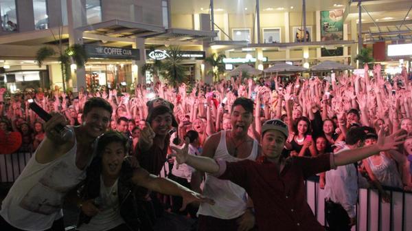 carlcmcabrera's tweet photo. @TheCollective12 #TheGoodLife iTunes: http://t.co/A2PG3vcdge Vevo: http://t.co/zwlixrut4J Can't stop listening to it http://t.co/w6PtO2qmYR
