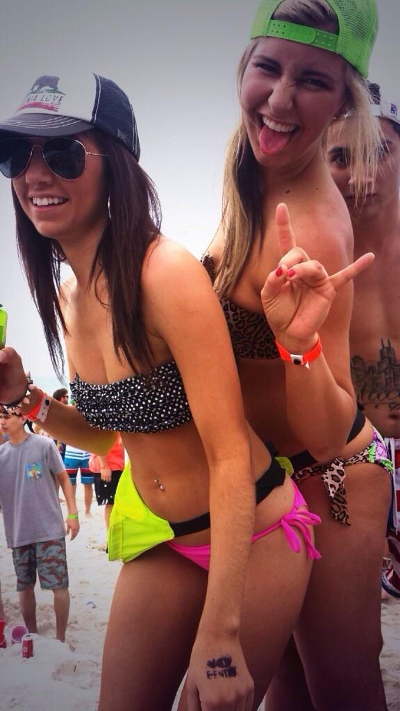 pcbmarch's tweet photo. 👀 “@smag13: @pcbmarch #PCB14HadMeLike http://t.co/D0hBbFalOd”