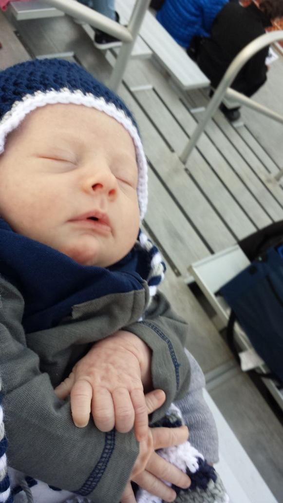 LinkinCrewLHS's tweet photo. Gotta start them early...splitter Friday night football #futuresplitter http://t.co/uYBq4Y1ocd