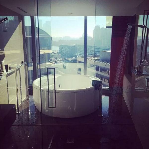 GideonCR0SS's tweet photo. Good moaning. So far Spring is looking quite good down under. But where are you my angels? #ShowMe #PostYourView #C http://t.co/4YHV99qDRb