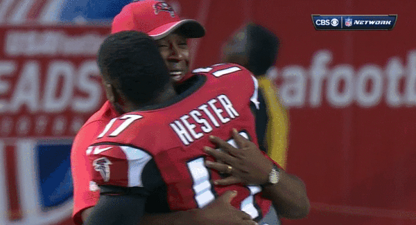 amazingCHIphoto's tweet image. Old friends. #BearHug