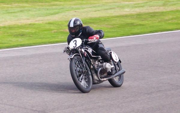 RichardEarth's tweet photo. #GoodwoodRevival racing hard. http://t.co/AT2rZ1oojj