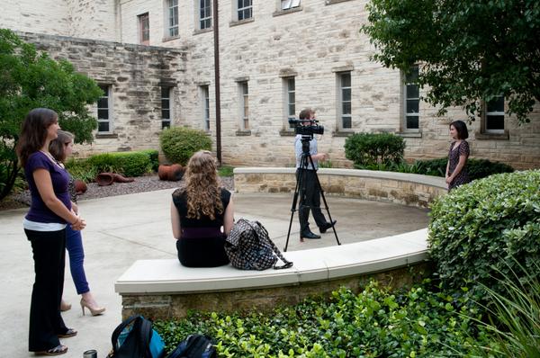 SU_News's tweet photo. Watch for a piece on @TWCNewsAustin tonight about Prof. Dana Zenobi and her 3 students who won national recognition http://t.co/BS9moTtUUL