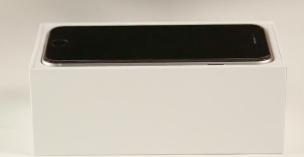 Tech101Official's tweet photo. iPhone 6 - Hands On / Unboxing!: http://t.co/rChvx1zNW5 via @YouTube #iPhone6 #unboxing #iphone6day http://t.co/312jRjzuoX