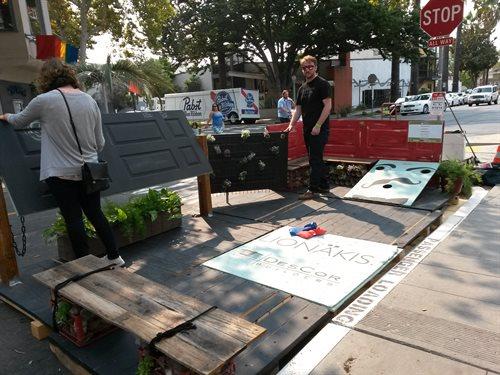 #sacparkingday in full force. Come check us out with @DescorBuilders <a href="/LowBrau916/">LowBrau 🍻🌭</a> #checkoutthosedoors