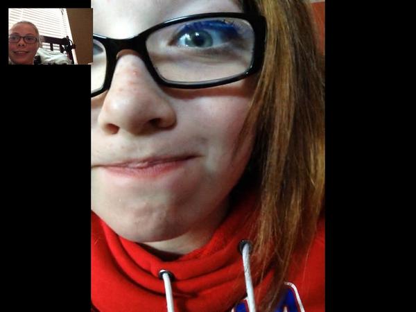 esjay020's tweet image. Facetimeing @FigielErin