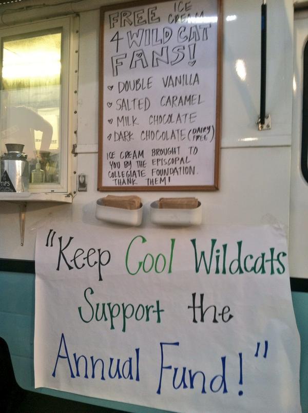 absolut_zer0's tweet image. S/O to @episcopal2011 for having @weloveloblolly at the game tonight. #foodtrucksrock #ARidea #LocalFirstLR