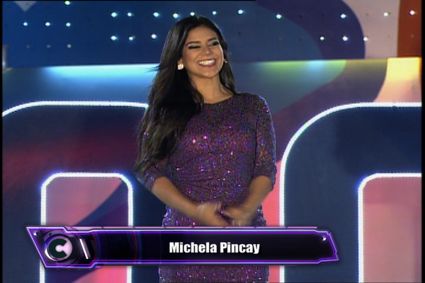 EcuFrases's tweet photo. “Michela Pincay una de las combatientes emblemáticas, nos acompaña esta noche en #Combate1000Programas . http://t.co/rXupgU2hFz”