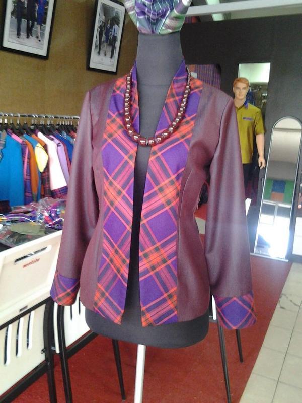 Dimana? RT <a href="/aemtobe/">gallery aemtobe</a>: Mau blazer cewek istimewa dengan nuansa Sarung Samarinda ini?? Yuk langsung ke gallery kami