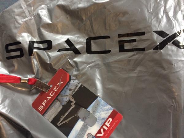 CATE_ucf's tweet photo. Geared up, checked in, and ready to launch!! #teamnanorocks #CMR #SpaceX4 http://t.co/LWoj4LYwMO