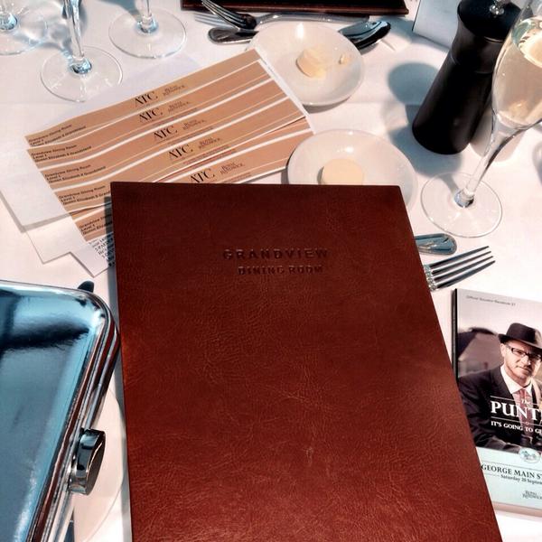 vogueaustralia's tweet image. Sitting down to lunch for George Main Stakes Day @royalrandwick @atc_races #GeorgeMain #SydneySpring