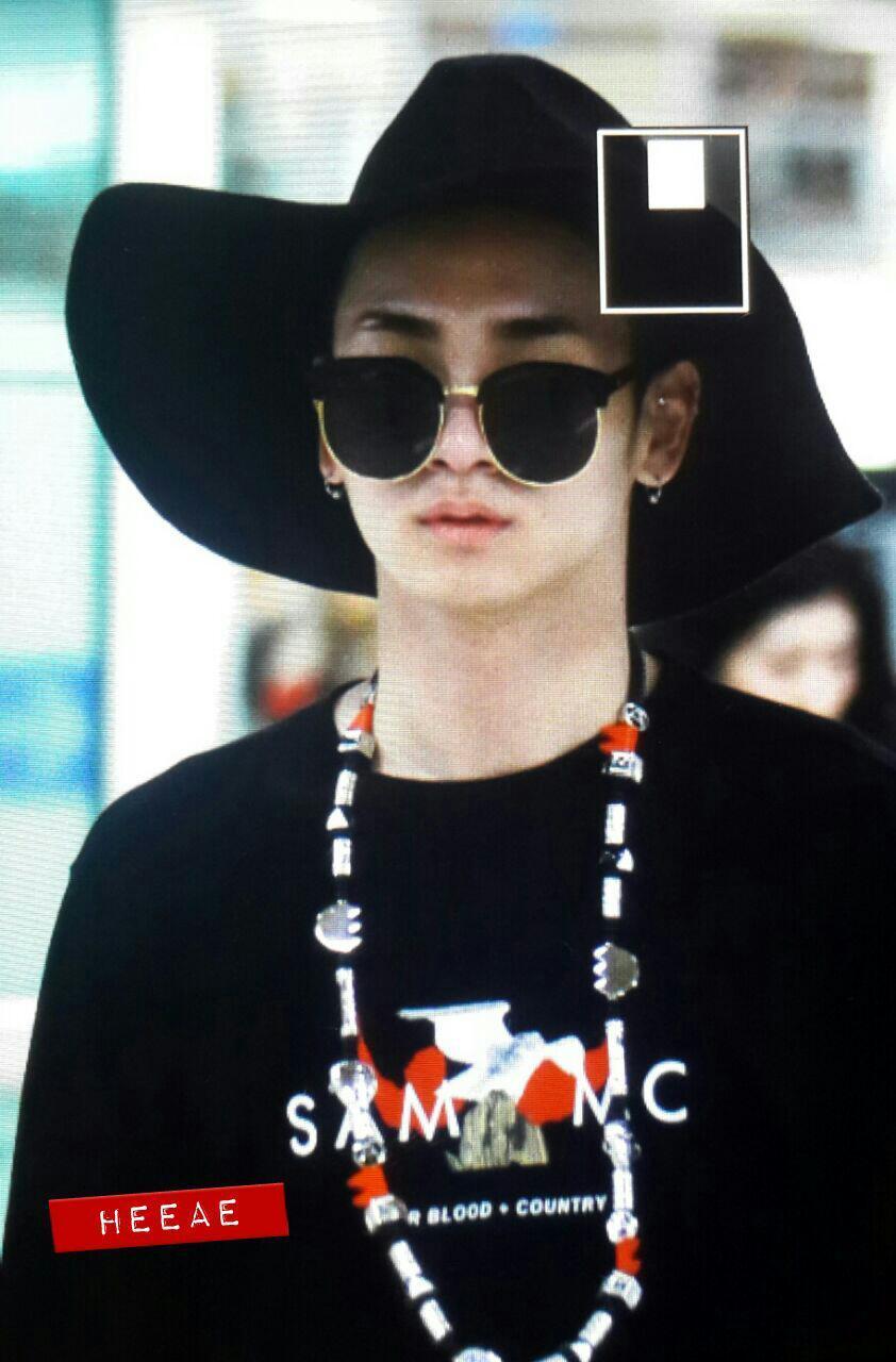 Bx8jBdeCcAMP9GK.jpg:large