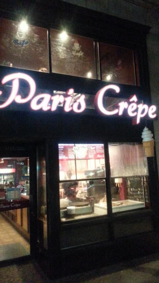 FoodCartList's tweet image. Late night after dinner desert crepe (@ Paris Crêpes in Montréal, QC) 4sq.com/1r8nBwW