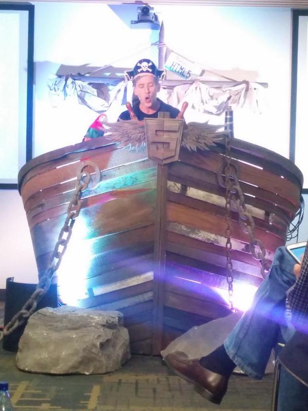 zenorocha's tweet image. super rad work by @peterlubbers &amp;amp; team on #sfhtml5 pirate day!