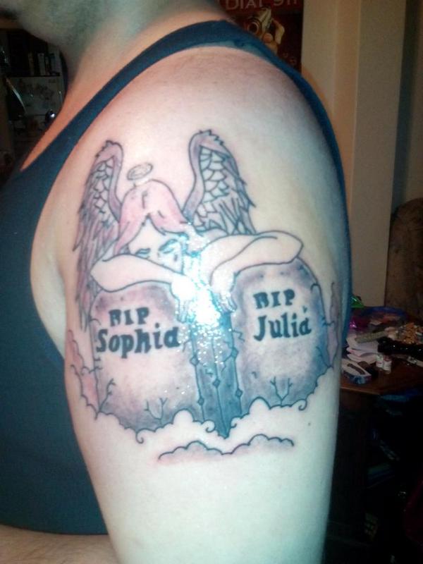 MenaceToLife's tweet image. 1st tattoo