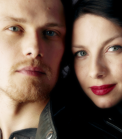 marlie79's tweet photo. #OutlanderHenParty This really is my favorite picture of the happy couple to date(so many great ones to choose from!) http://t.co/fGziwCqYiQ