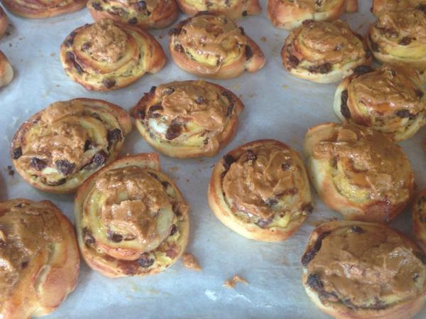 nakedloaf's tweet photo. Gluten free loaf Buckwheat  and not so free 'sticky buns' 
 Have a lovely saturdayyyy!! http://t.co/zf4TRyU2RJ