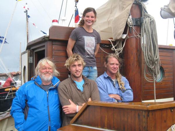 Folk Boat tweet media