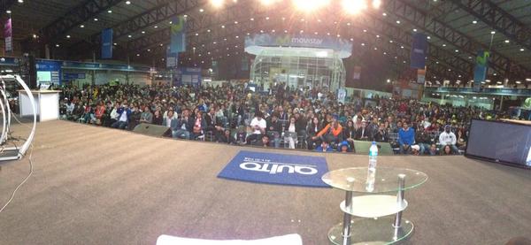 lesliejarrin's tweet photo. El público que escucho a Assange #CPQuito4 #EnQriptaQuito http://t.co/rImWn03urw