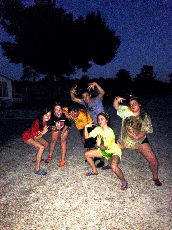 haleyhorann's tweet photo. today was very fun with my best friends😀🐔🍝 #noodlefight #lake #EXTREMELYfun http://t.co/AglHwIgCgA