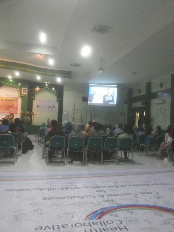 Pemutaran video ke2 "kerja tim dalam pelayanan kesehatan" #NHCRegional4 @HPEQStudent