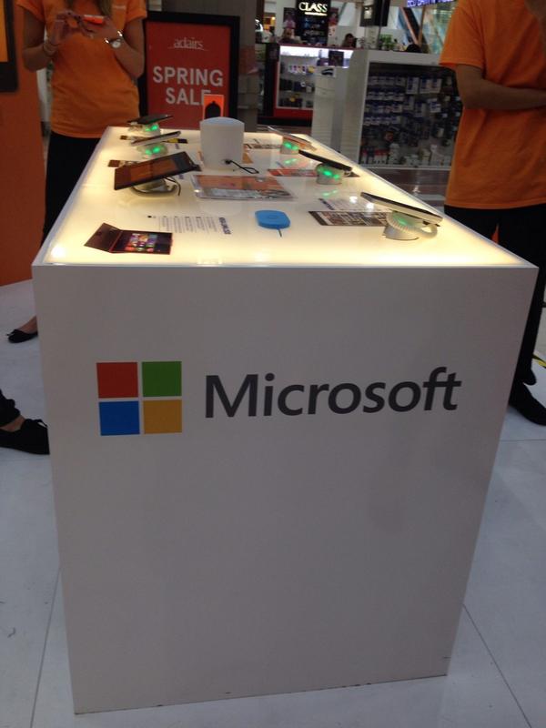 New <a href="/nokia/">Nokia</a> lumia phones demo @MSAU #broadway