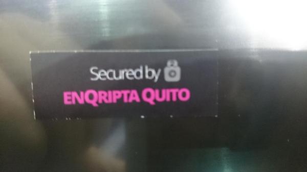 GiaEspinoza's tweet photo. @mariapazza y yo aprendimos a encriptar con el mismo @olabini #EnQriptaQuito #CpQuito4 http://t.co/Xz6aSSlFTh