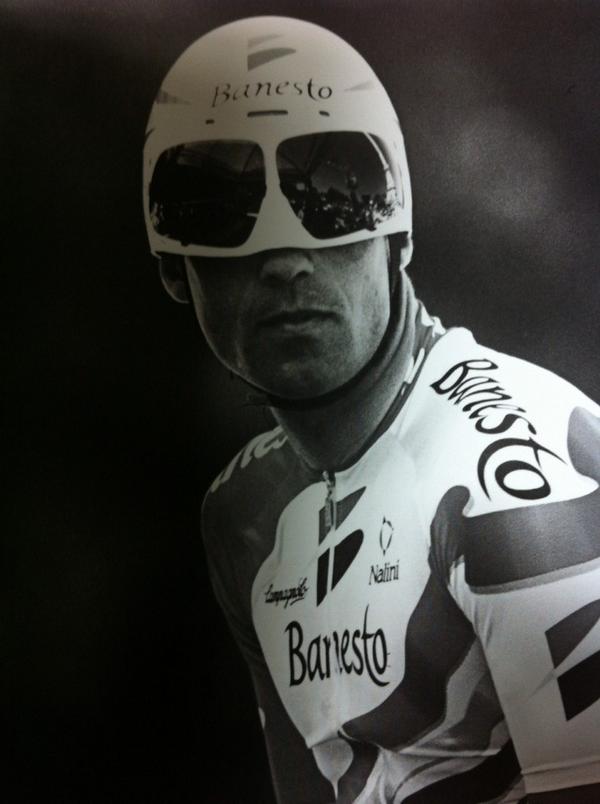 lapujadeta's tweet photo. Atila? No. Leónidas? No. Máximo? No.   MIGUEL INDURAIN   @casquetteurs http://t.co/0s9i8CL6D5