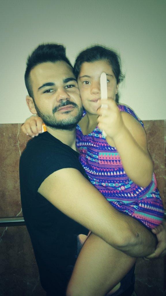 jessylopez2411's tweet photo. Gracias a dios mi niña sale de su consulta perfectamente,, os quiero mis vidas👪 @sergiog1801 http://t.co/8clOFmy99N