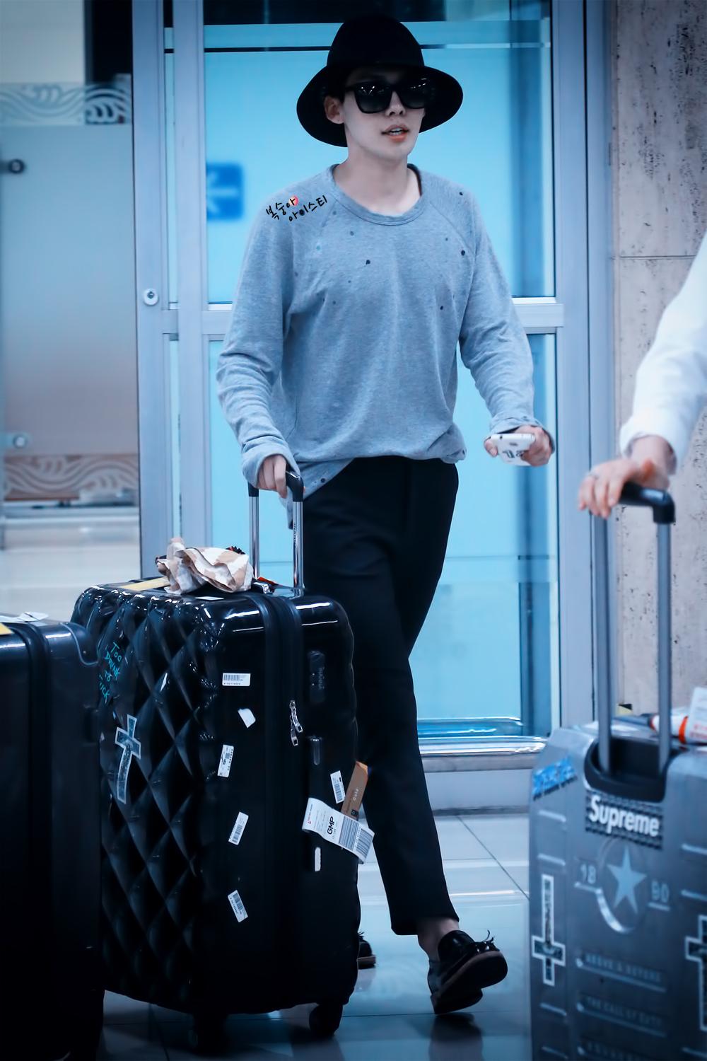 BxAIQV1CcAACCU6.jpg:large