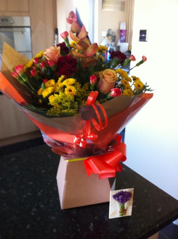 SharonMajor14's tweet photo. Had a beautiful bouquet delivered of the winning rounders team "the locals ' http://t.co/kkFPQNxajT