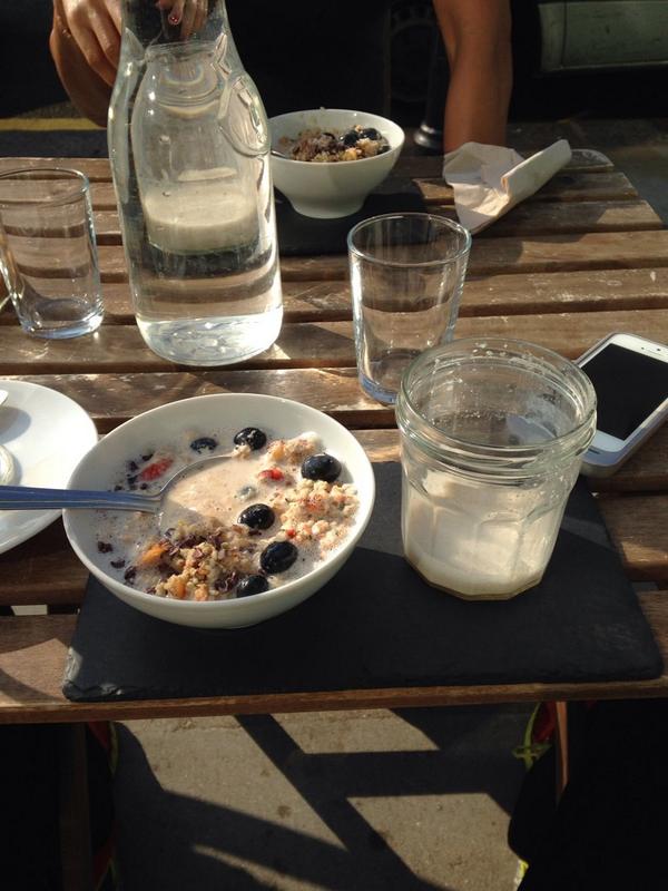 KnightleyDaniel's tweet photo. #nama #healthy #coconutpirridge http://t.co/qZzcvr1sFY