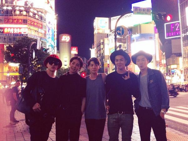 hoonlion011's tweet photo. 今日は久しぶりにミノも宿舎に帰ってきてすっごく嬉しかったです^^
やっぱりうちのメンバー最高ですね…そうでしょ？ㅋㅋㅋ
@JinWoo_Win_b @Nam_TaeHyun_bot @seungyooon_bot @__winA88 http://t.co/6XVtwDWDhe