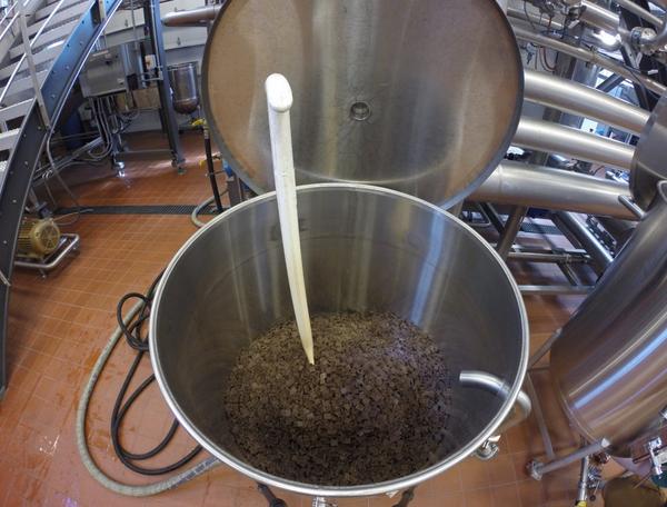 foundersbrewing's tweet photo. Brewing Breakfast Stout. Pictured: lots of chocolate. http://t.co/SCyl9jbYob