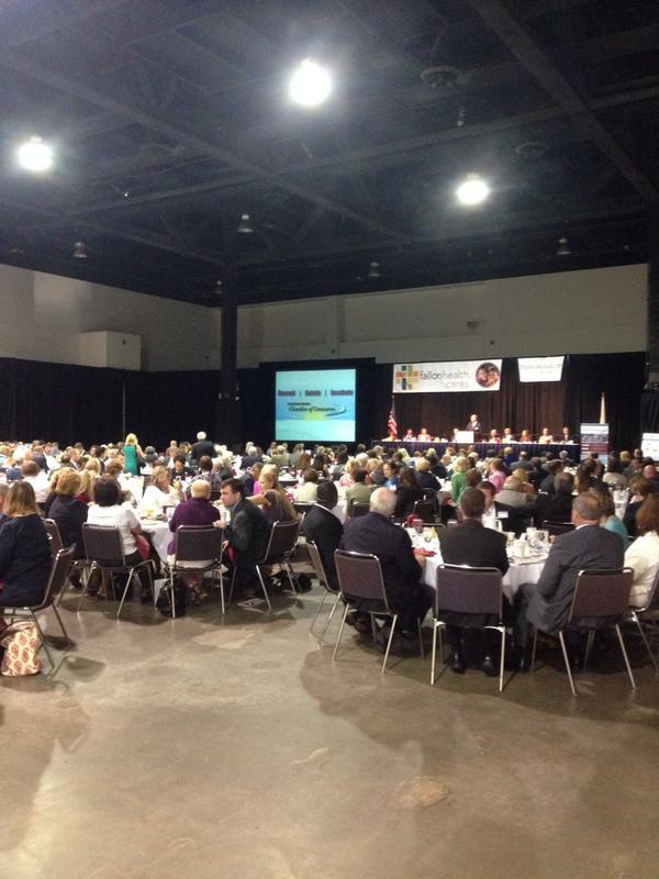 BuildNE's tweet photo. It's a full house at breakfast! #BuildNE http://t.co/pC9ITfah1S