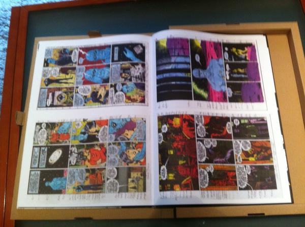 gorkafraile's tweet photo. #Unboxing #Watchmen #ArtifactEdition by @davegibbons90 http://t.co/yIqsLC3Ijd