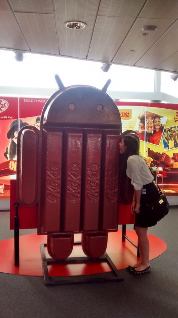 daniellekhoury's tweet image. @KITKAT Android... If only this was real! Yummay #DAT5 #Nestle