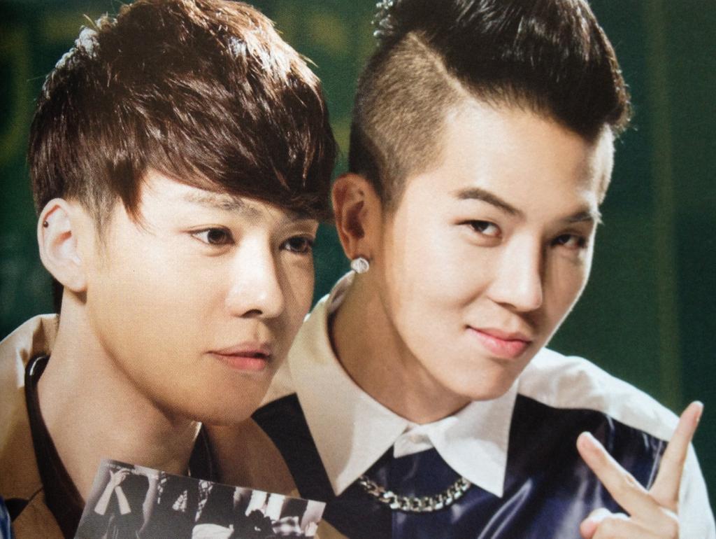 BxAzvsdCEAAeJjA.jpg:large