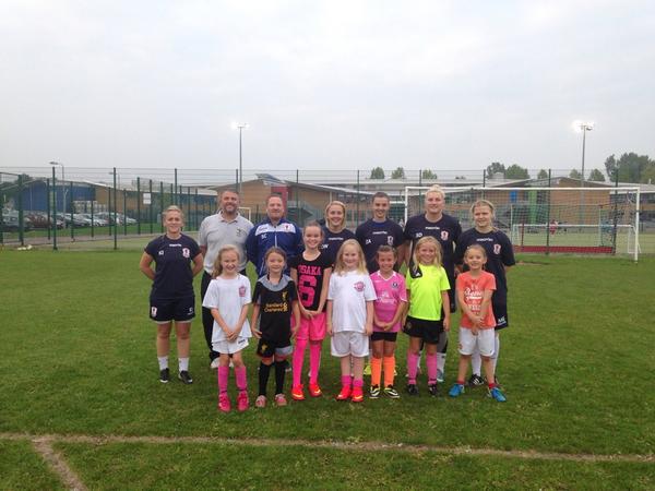 ⚽️ At last weeks training session we were lucky to meet some of the ladies who play @CardiffCityLFC #GirlsFootball ⚽️
