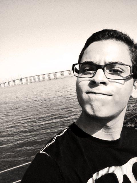 jitus5908's tweet photo. #Maracaibo485anos. El sol no me dejaba poner mejor cara, pero cómo amo a la Tierra del Sol Amado ¡Pa' que sepáis! http://t.co/QBDqWLgRTx