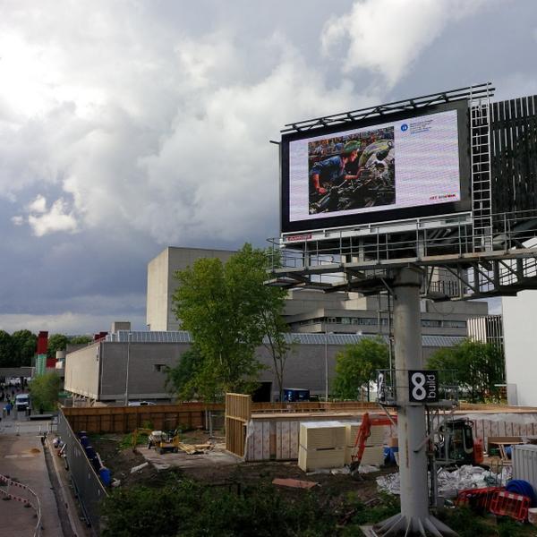 Great shot of Ruby Loftus high above the city from competition winner <a href="/PatrickPhotosUK/">PatrickPhotos</a>