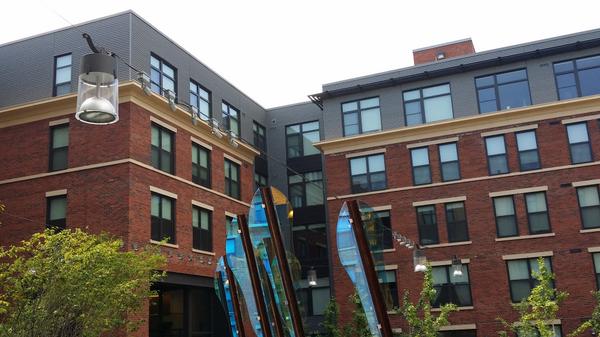 neri_nna's tweet photo. Transitional Design using NERI Industrial #Chara Posts and Cable-mount in  Alexandria, VA 1111 Belle Pre @EquityRes http://t.co/4jloJJV4uY